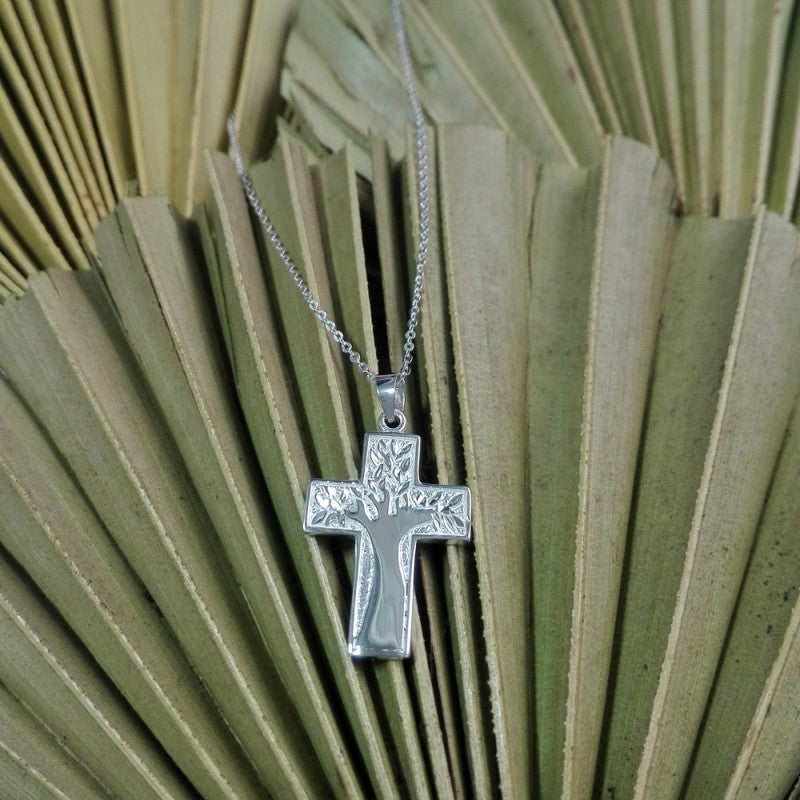 Collar Colgante Cruz de Plata con el Árbol de la Vida Incluye Cadena de Plata de 45 cm y Estuche para Regalo