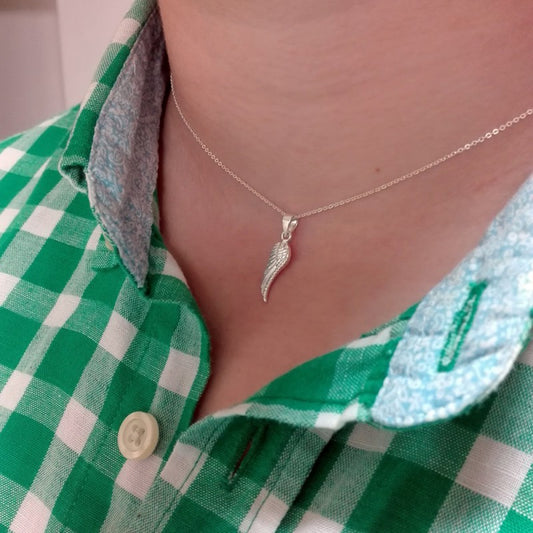 Collar Colgante Ala de Angel de Plata para Mujer con terminación brillante Incluye Cadena de plata de 45 cm y Estuche para Regalo