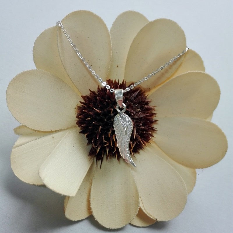 Collar Colgante Ala de Angel de Plata para Mujer con terminación brillante Incluye Cadena de plata de 45 cm y Estuche para Regalo